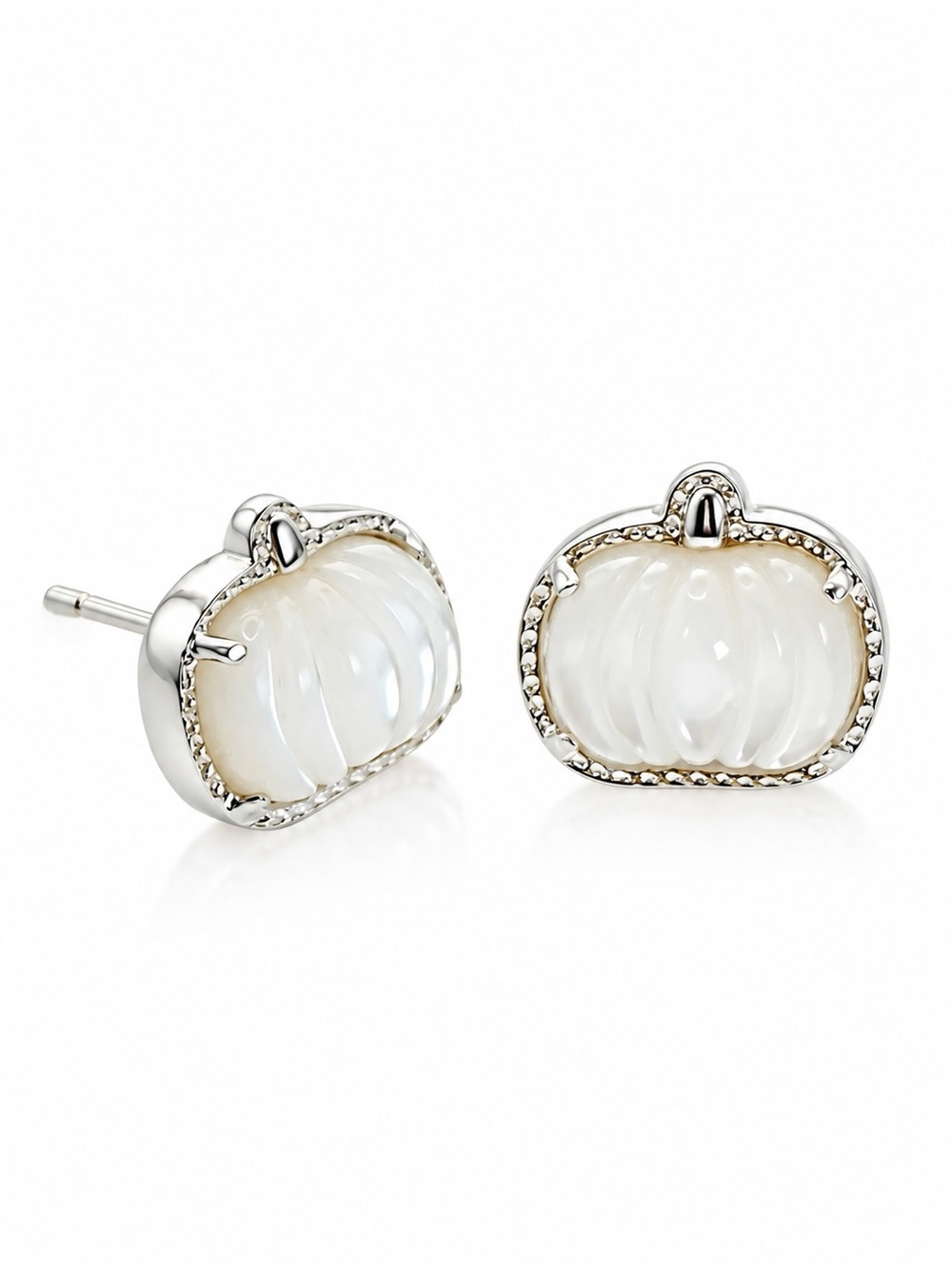 Kendra Scott Pumpkin Stud Earrings in Silver.
